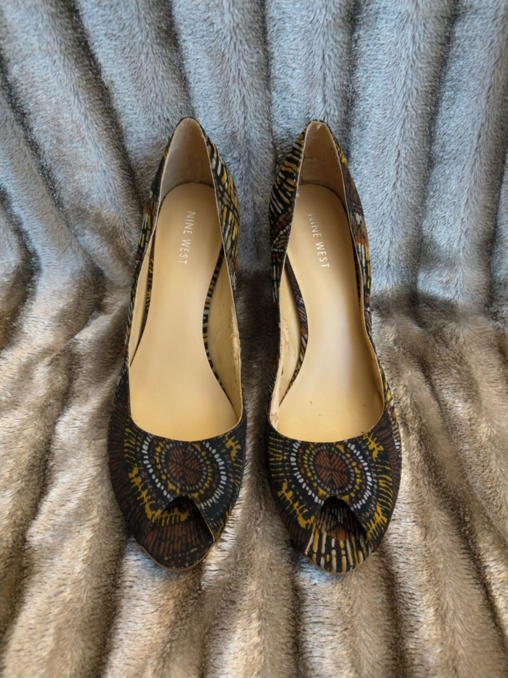 Nine West women's peep‎ toe heels